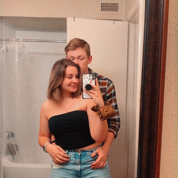 Meet your Posher, Rachel - Picture 2 of 2